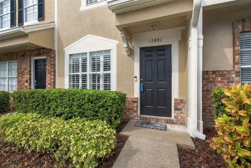 2 bedroom Townhouse at 12442 Berkeley Square Drive, Berkeley Square, Tampa — photo 2
