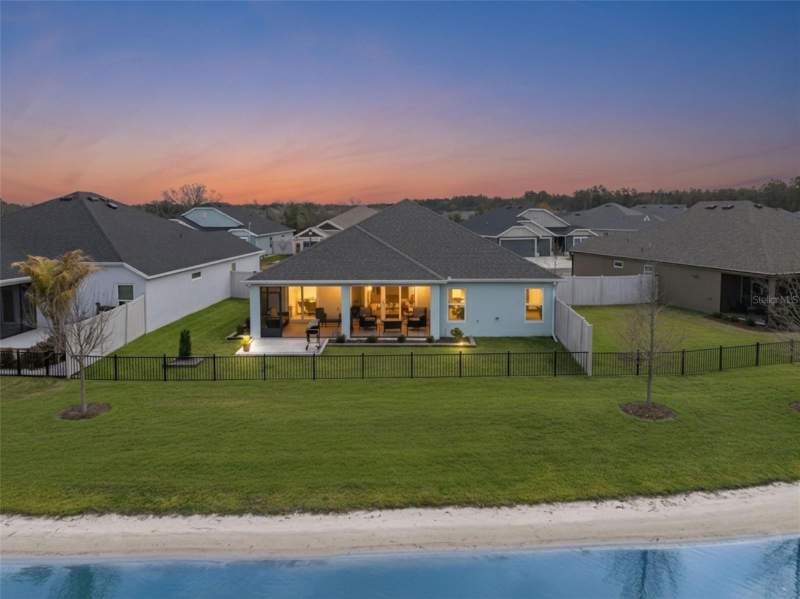 3 bedroom Single Family Residence at 7492 Far Hills Loop, The Villages, The Villages — photo 4