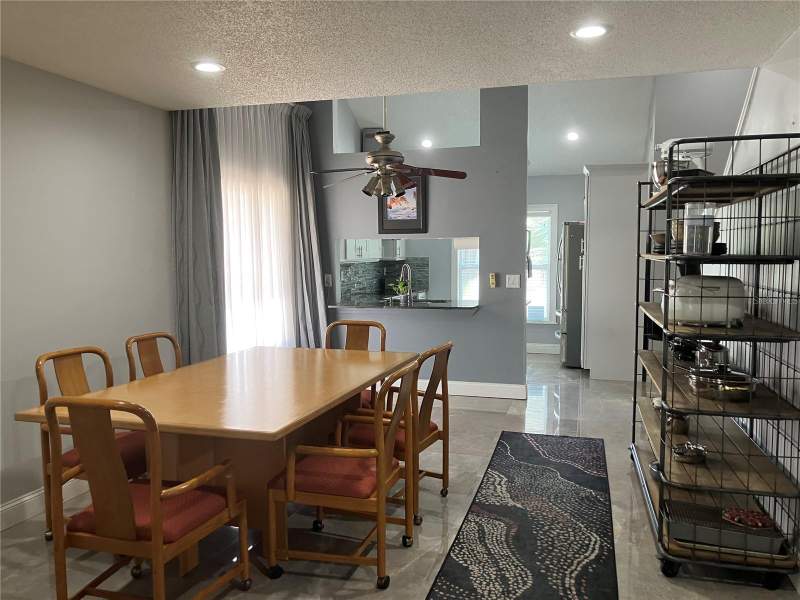 3 bedroom Half Duplex at 3440 Laurel Dale Drive, North Lakes Sec I Unit, Tampa — photo 4