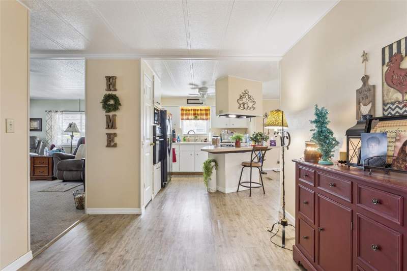 2 bedroom Mobile Home at 137 Jacaranda Drive, Hawthorne At Leesburg, Leesburg — photo 5
