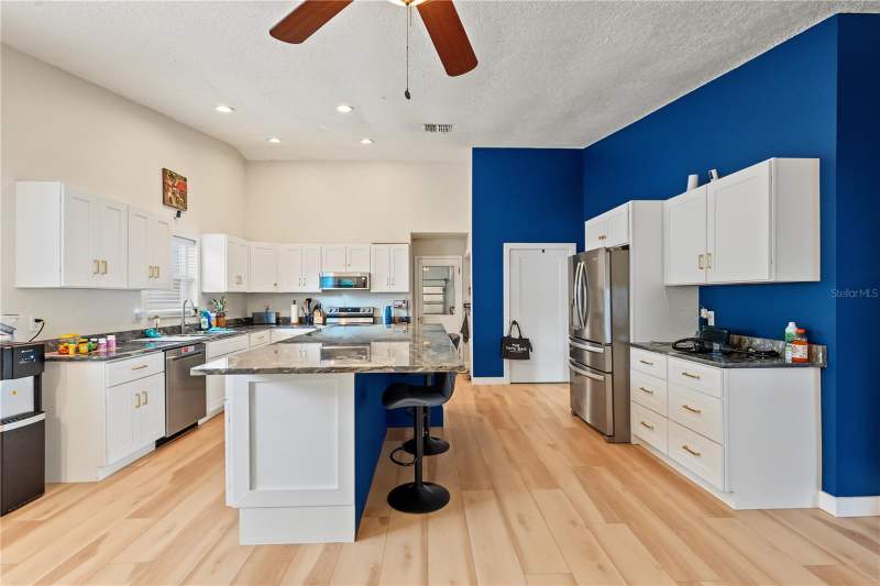3 bedroom Single Family Residence at 1035 Anclote Drive, Sunset Hills 2nd Add, Tarpon Springs — photo 3