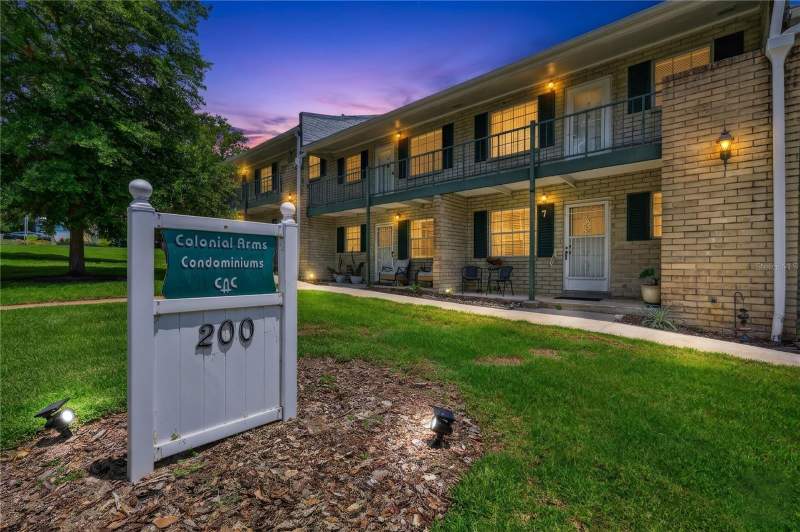 200 E 10TH AVENUE #8 home for sale in Mount Dora Colonial Arms Condos for Sale: 1 Listing