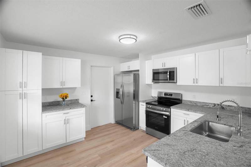 2 bedroom Single Family Residence at 4406 W Wallace Avenue, Gandy Gardens 2, Tampa — photo 5