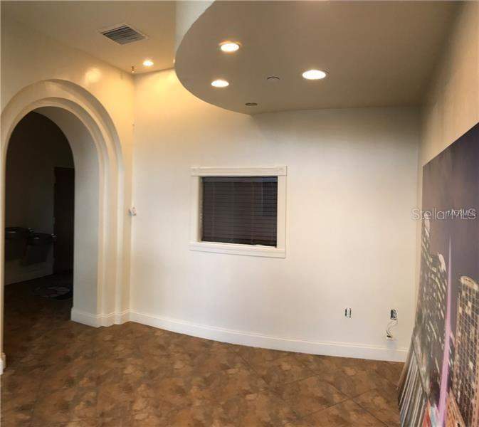 6236 Kingspointe Parkway #7 home for sale in IPANEMA 02 SERVICE CENTER