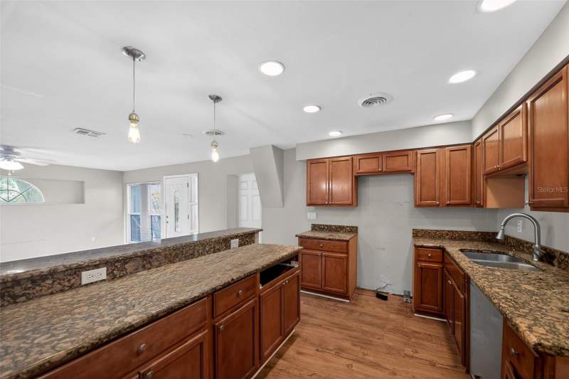 2 bedroom Single Family Residence at 71 BOMBAY AVENUE, NORTH ORLANDO 1ST ADD, WINTER SPRINGS — photo 4
