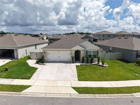 11370 Amber Ridge Drive, home for sale in Zellwood 32798