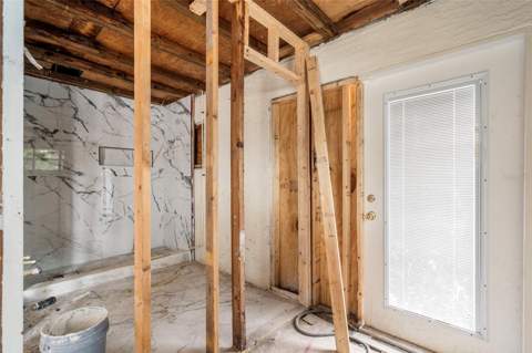 9570 Sun Isle Drive, St Petersburg FL - photo 16 of 35