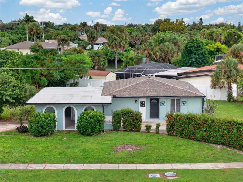 3 bedroom Single Family Residence at 22105 Olean Boulevard, Port Charlotte Sec 011, Port Charlotte — photo 3