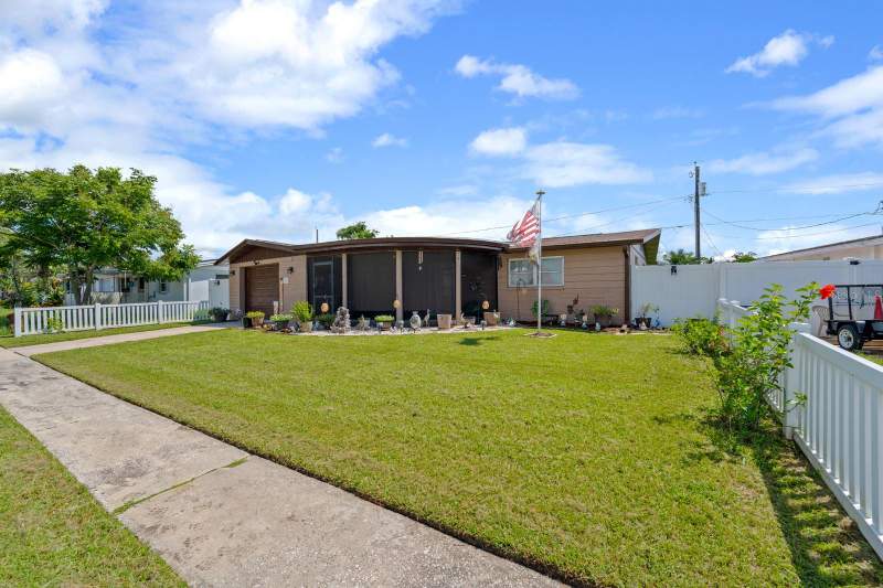 3 bedroom Single Family Residence at 2152 Arcadia Road, Holiday Gardens, Holiday — photo 3