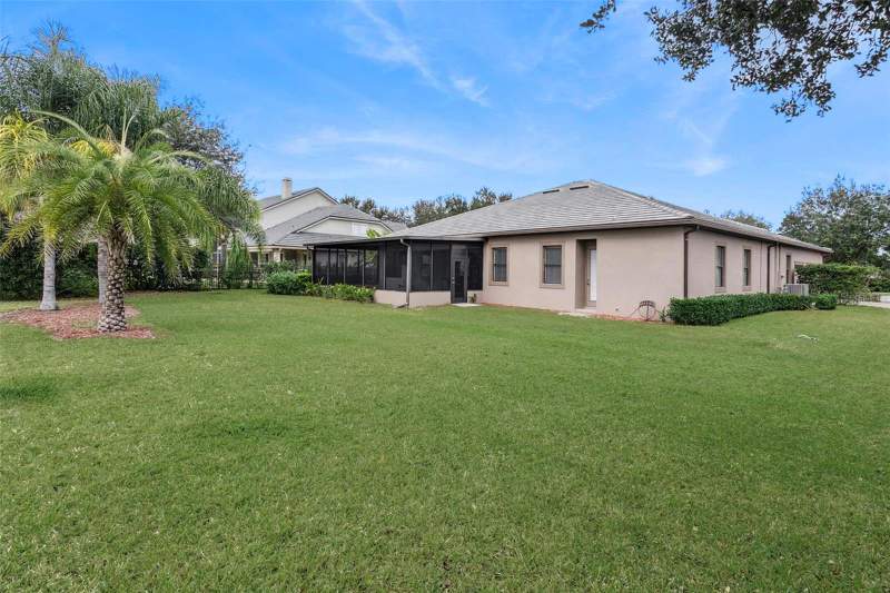 4 bedroom Single Family Residence at 25499 HAWKS RUN LANE, HEATHROW COUNTRY ESTATE, SORRENTO — photo 3