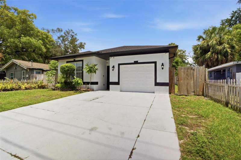 5 bedroom Single Family Residence at 8205 N 12th Street, Sulphur Spgs Add, Tampa — photo 3