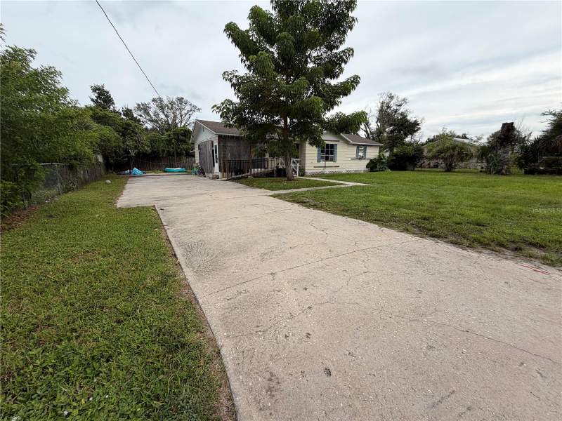 3 bedroom Single Family Residence at 316 E Whidden Street, A W Gilchrists Sub, Arcadia — photo 2