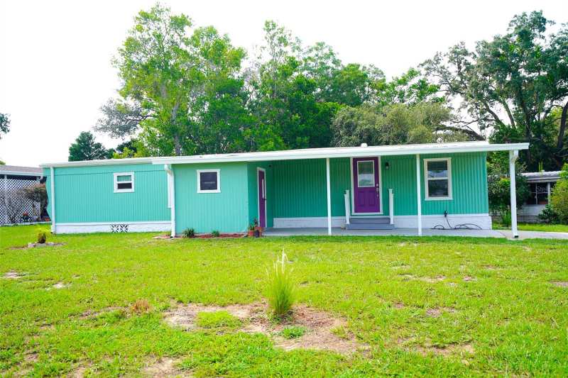 2 bedroom Manufactured Home at 8114 Western Circle Drive, High Point Mh Sub, Brooksville — photo 1