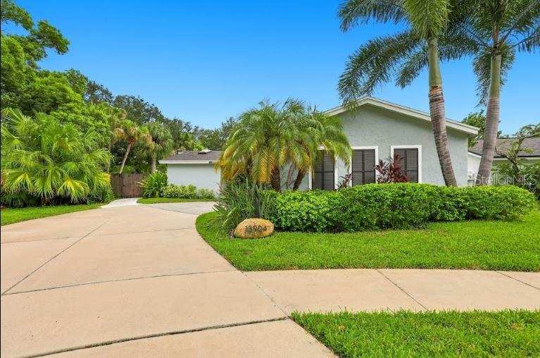 3 bedroom Single Family Residence at 13904 Hayward Place, Stoneleigh, Tampa — photo 1