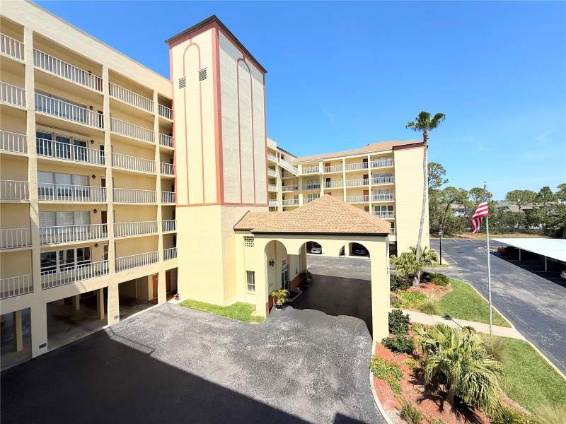 2 bedroom Condominium at 9000 Commodore Drive #302, Bay Harbor Club Condo, Seminole — photo 2
