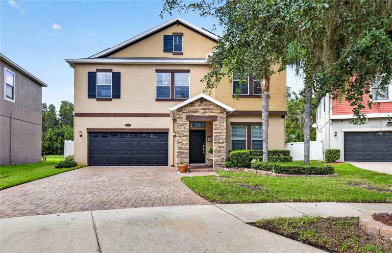 4 bedroom Single Family Residence at 10704 Pegasus Valley Court, K-Bar Ranch Prcl Q Ph 2, Tampa — photo 1