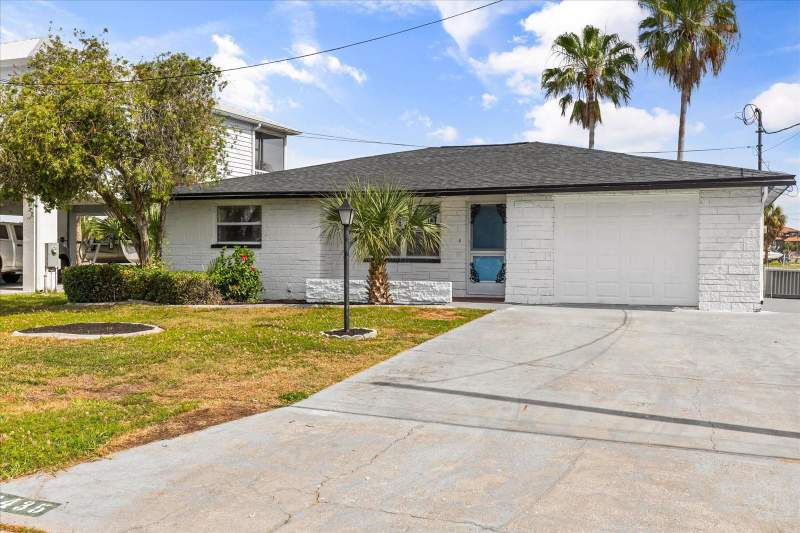 2 bedroom Single Family Residence at 3435 Gulf Coast Drive, Hernando Beach, Hernando Beach — photo 2