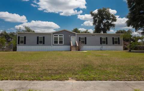 10617 Skewlee Gardens Drive, home for sale in Thonotosassa 33592