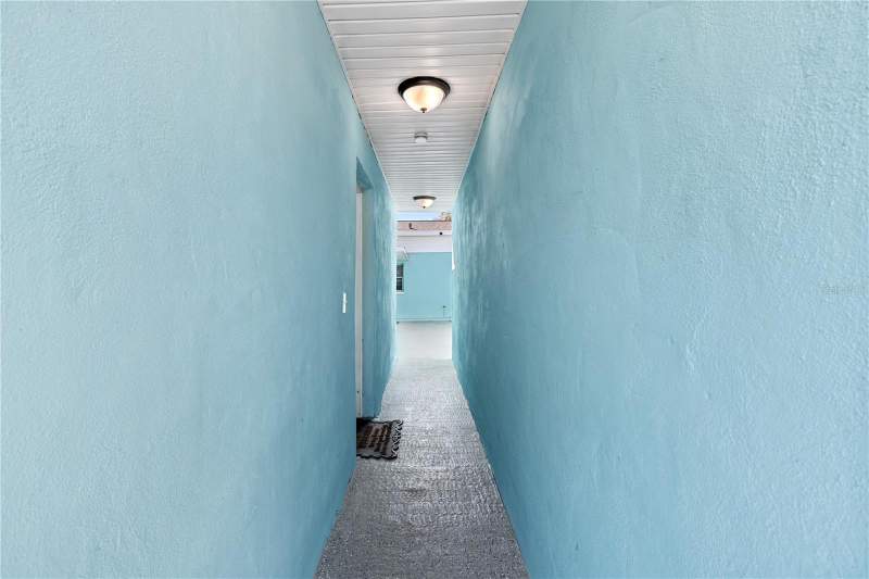 4 bedroom Single Family Residence at 804 13th Avenue, Royal Poinciana, St Petersburg — photo 3