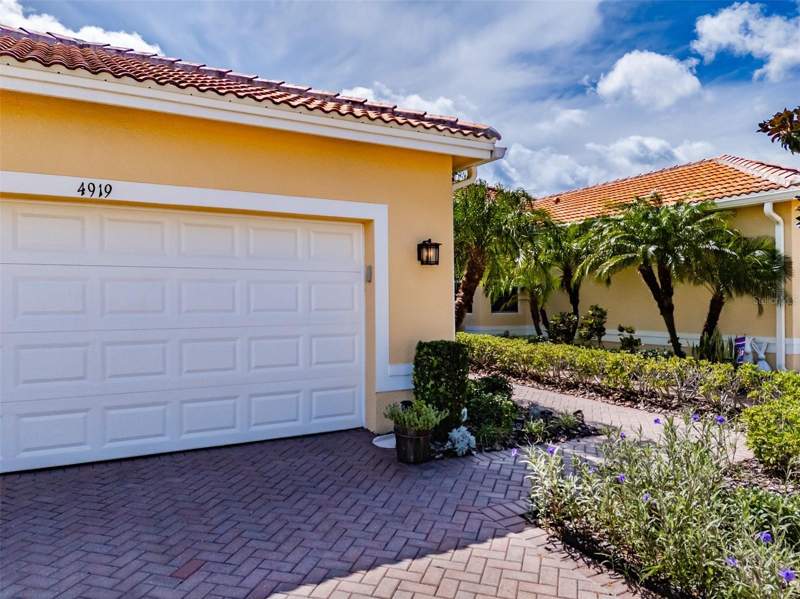 2 bedroom Villa at 4919 Marble Springs Circle, Valencia Lakes Tr N, Wimauma — photo 4