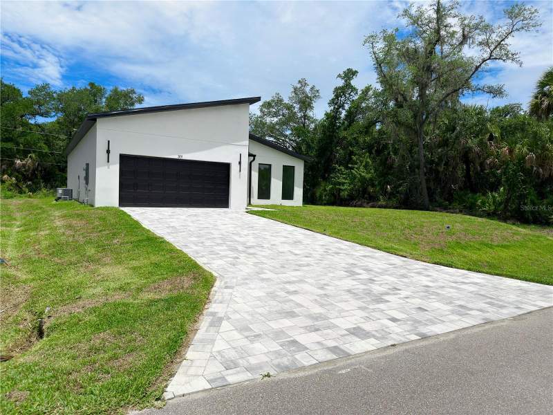 3 bedroom Single Family Residence at 301 Eppinger Drive, Port Charlotte Sec 024, Port Charlotte — photo 5