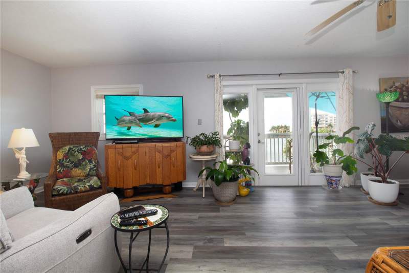2 bedroom Condominium at 5282 Beach Drive #Apt D, Waterside South Coquina Key, St Petersburg — photo 4