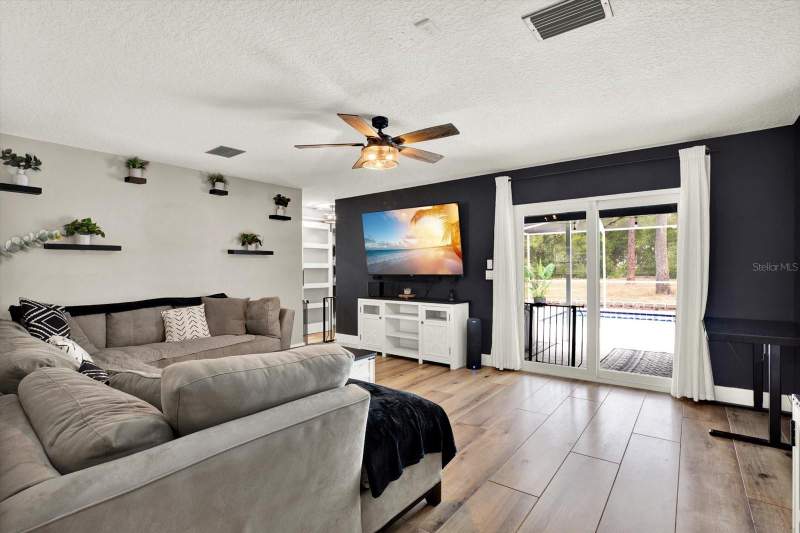 3 bedroom Single Family Residence at 4118 Ramona Drive, Weeki Wachee Woodlands, Spring Hill — photo 2