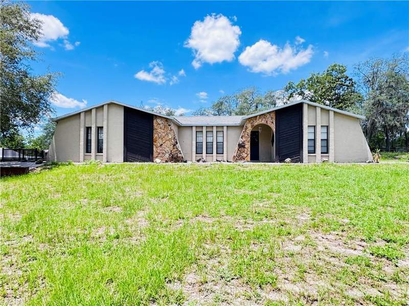 3 bedroom Single Family Residence at 7590/7530 N Caesar Point, Dunnellon, Dunnellon — photo 2