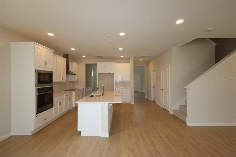 5 bedroom Single Family Residence at 6753 Yellow Warbler Bend, Bay Lake Farms At St Cloud, St Cloud — photo 4