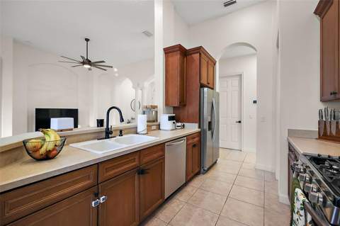 9930 Santa Barbara Court, Howey In The Hills FL - photo 15 of 47