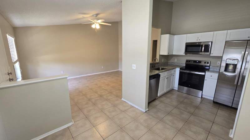 3 bedroom Single Family Residence at 1501 Kestrel Way, Providence Lakes Unit 1, Brandon — photo 3