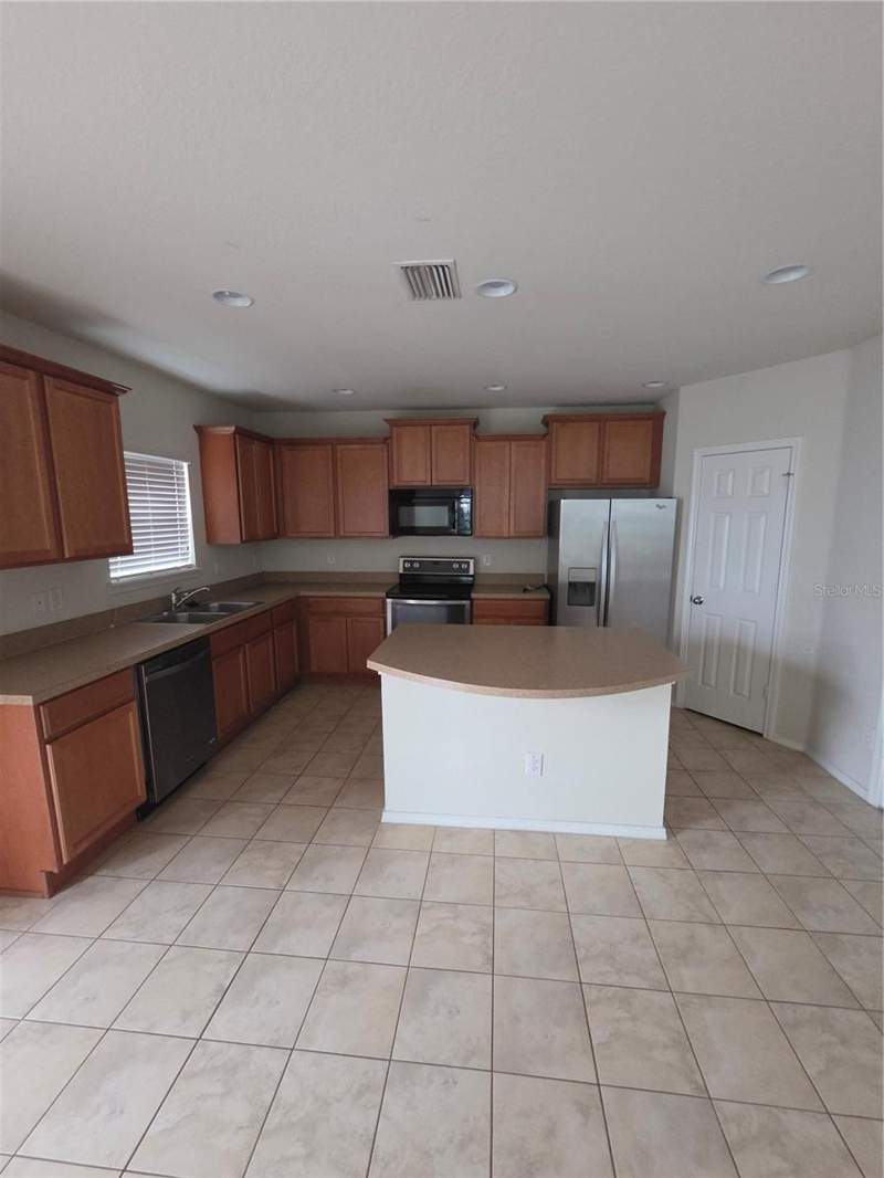 2 bedroom Townhouse at 4816 Chatterton Way, Magnolia Park Northeast E, Riverview — photo 3