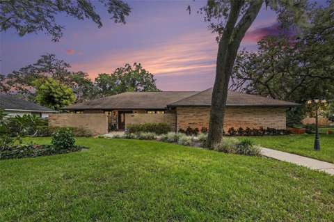 201 Wild Oak Drive, home for sale in Brandon 33511