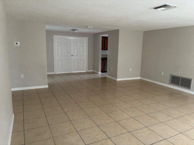 3 bedroom Single Family Residence at 9425 Lido Lane, Embassy Hills, Port Richey — photo 2