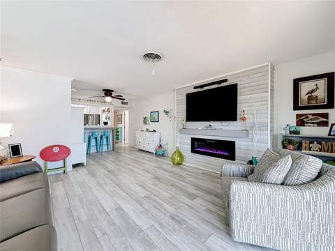 4046 Floramar Terrace, New Port Richey FL - photo 10 of 27