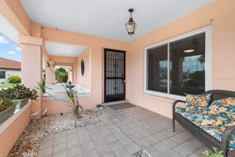 2 bedroom Single Family Residence at 1001 Ardmore Way, Sun City Center Unit 40, Sun City Center — photo 4