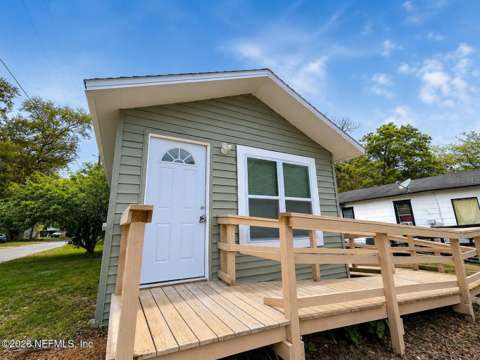 1402 Powhattan Street, home for sale on Powhattan Street