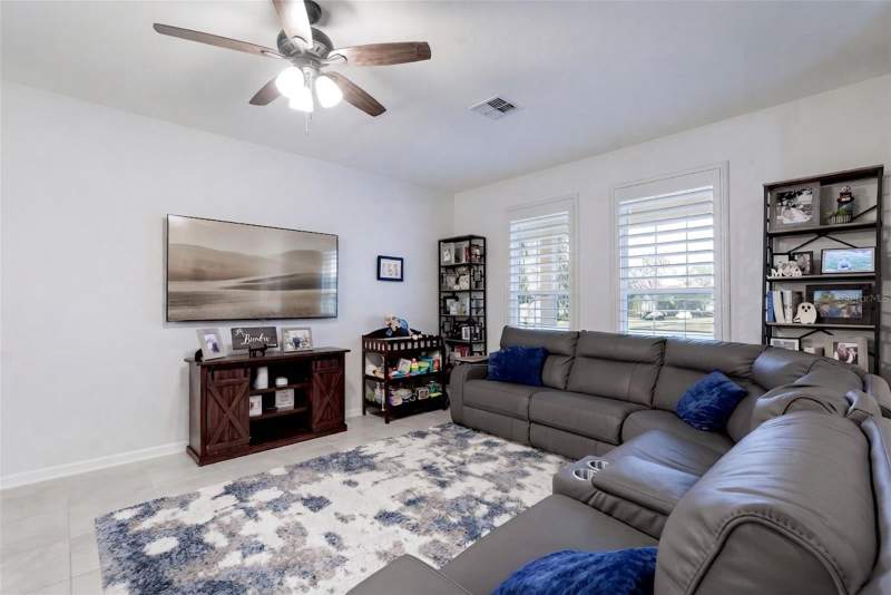 4 bedroom Single Family Residence at 17126 Quicksilver Avenue, Waterside On Johns Lake - Phase 2C, Winter Garden — photo 4