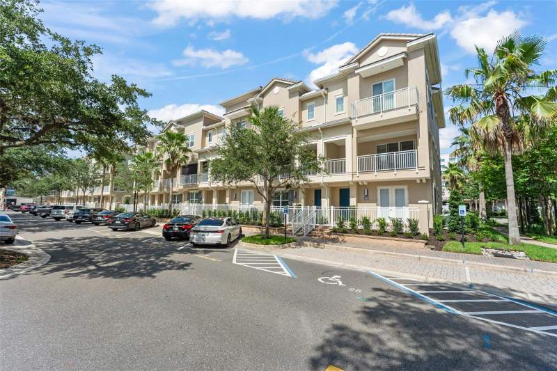 3 bedroom Townhouse at 1457 Lake George Drive #1457, Grande Oaks At Heathrow, Lake Mary — photo 2