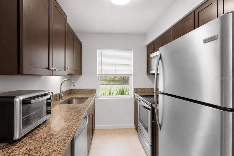 2 bedroom Single Family Residence at 1812 SW 70th Terrace, Tower Oaks, Gainesville — photo 3