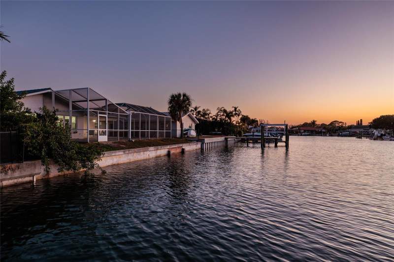 4 bedroom Single Family Residence at 1985 Michigan Avenue, Venetian Isles, St Petersburg — photo 3