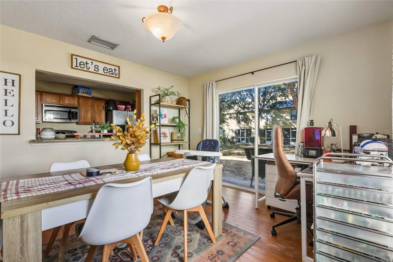 3 bedroom Townhouse at 10952 Keys Gate Drive, Summerfield Village 1 Tr 2, Riverview — photo 5