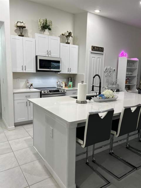 7111 Amelia Cove Court, Sun City Center FL - photo 9 of 33