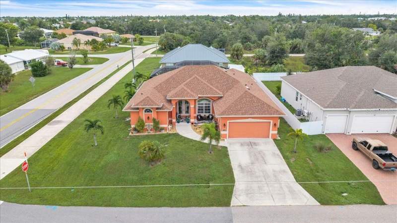 3 bedroom Single Family Residence at 9685 Arnaz Circle, Port Charlotte Sec 081, Port Charlotte — photo 2
