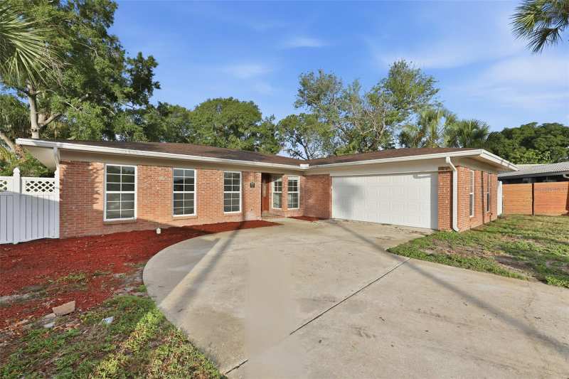 4 bedroom Single Family Residence at 8410 Lava Place, Bay Crest Park Unit 16, Tampa — photo 1