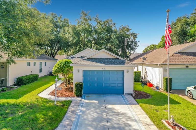 2 bedroom Single Family Residence at 25146 Cranes Roost Circle, Plantation At Leesburg Golfview, Leesburg — photo 2