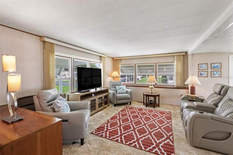 2 bedroom Mobile Home at 37249 Hammond Drive, Zephyrhills Colony Co, Zephyrhills — photo 3