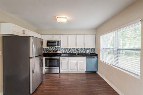 1411 N Powers Drive, Orlando FL - photo 6 of 6