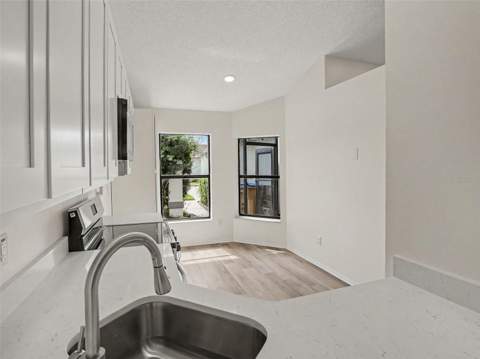 84 Lakepointe Circle, Kissimmee FL - photo 6 of 6