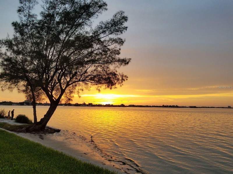 2 bedroom Condominium at 6210 Sun Boulevard #202, Casa Del Mar Condo III, St Petersburg — photo 2